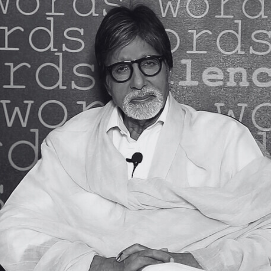 Amitabh Bachchan supports Litti Chokha, traditional Indian dish.